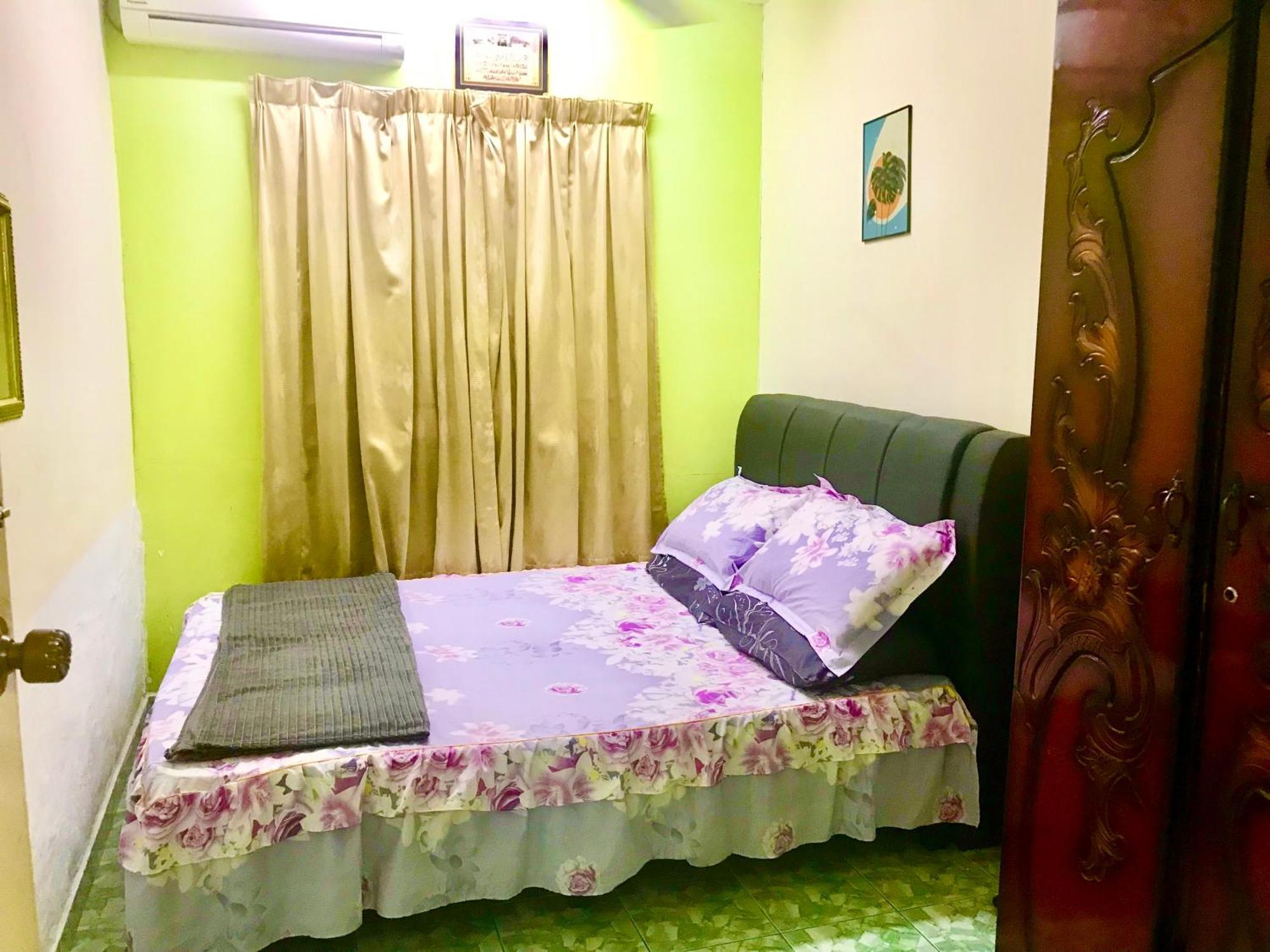 Isyfaq 4 Bedroom & 3 Bathroom Seremban