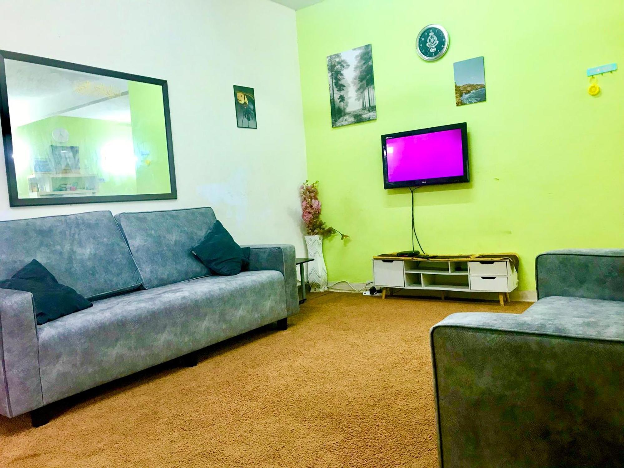 Rumah percutian Isyfaq 4 Bedroom & 3 Bathroom *
